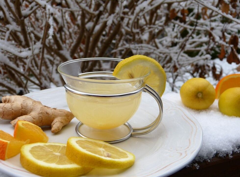 Güç için zencefil bazlı limonlu çay